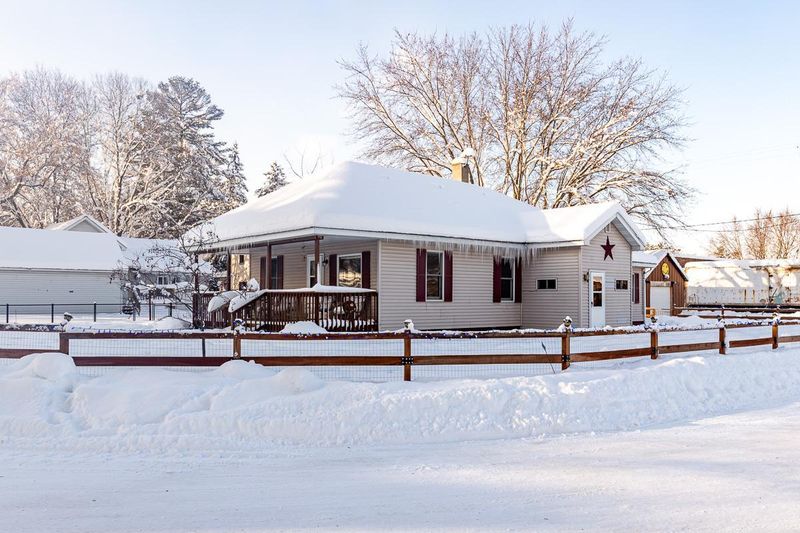 411 E Tainter St, Downing, WI 54734