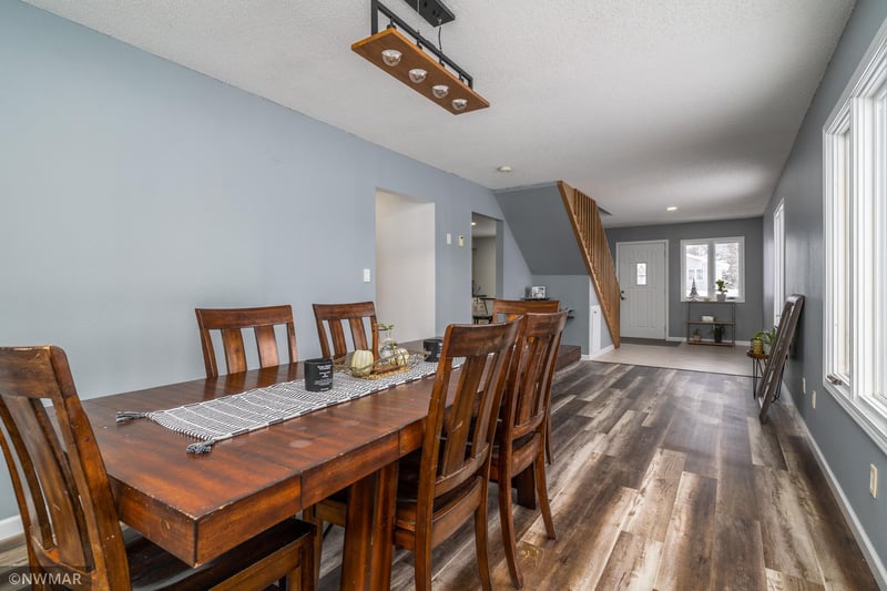 307 Dakota Ave N, Saint Hilaire, MN 56754