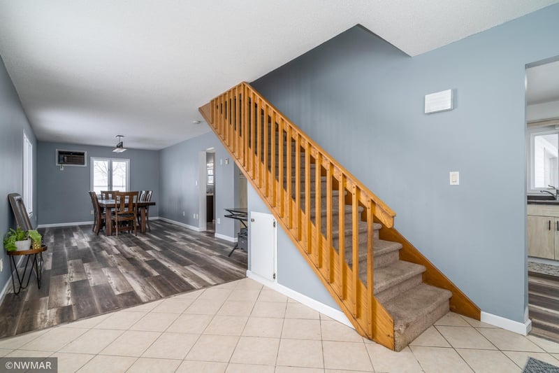 307 Dakota Ave N, Saint Hilaire, MN 56754
