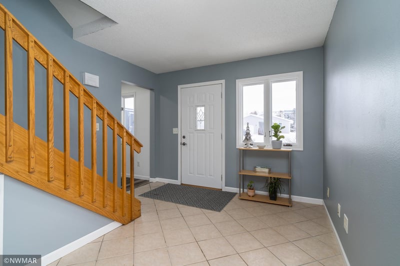 307 Dakota Ave N, Saint Hilaire, MN 56754