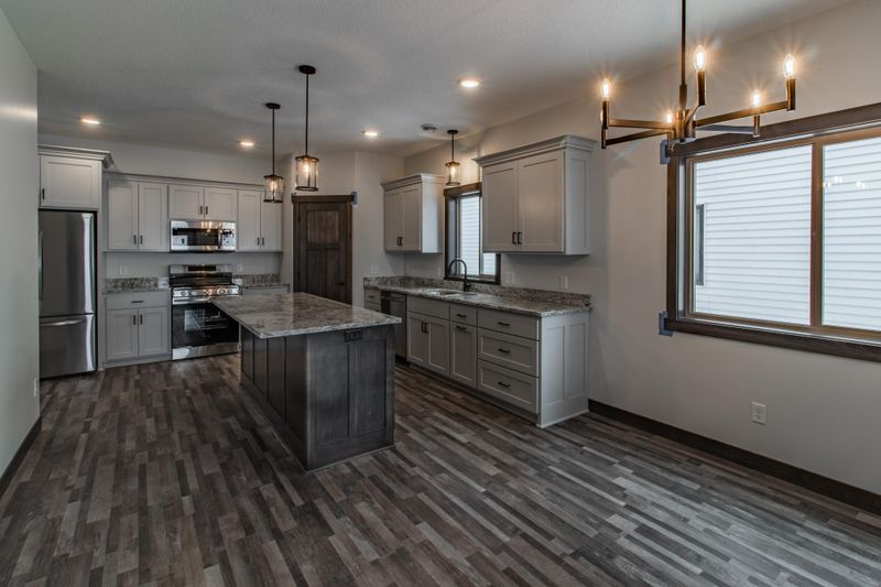 1926 Sandstone Loop S, Sartell, MN 56377