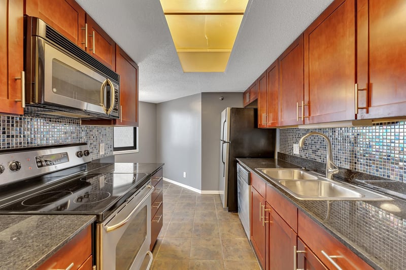 20 2nd St NE #P2002, Minneapolis, MN 55413