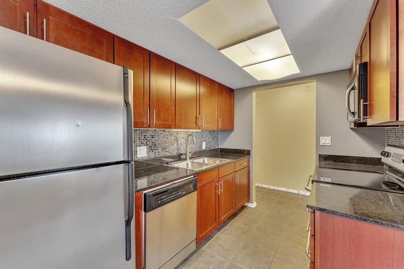 20 2nd St NE #P2002, Minneapolis, MN 55413