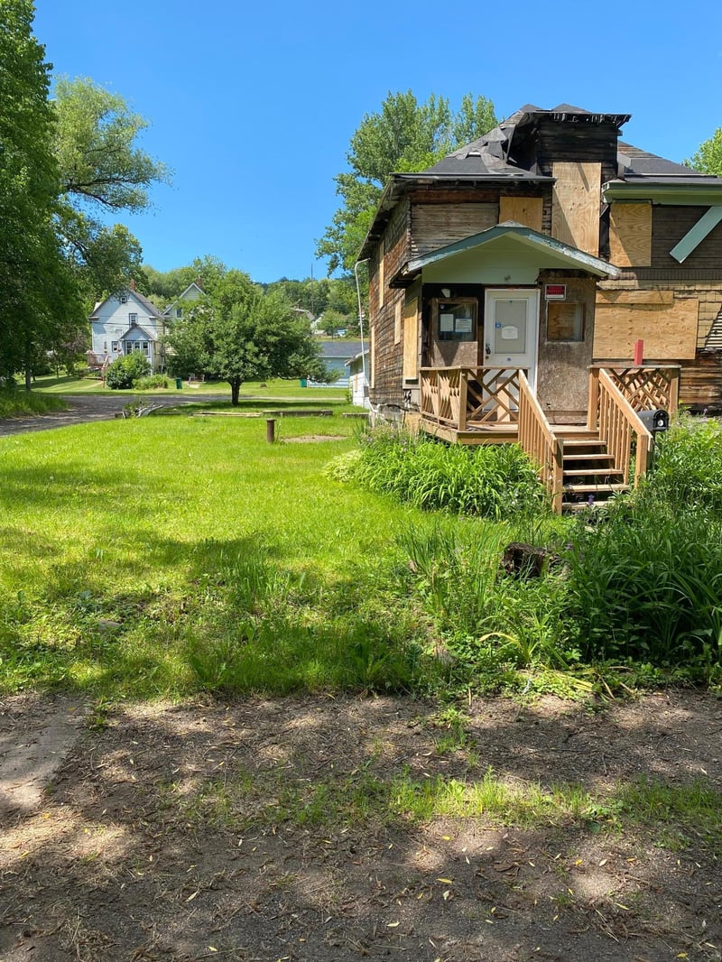 3717 W 6th St, Duluth, MN 55807