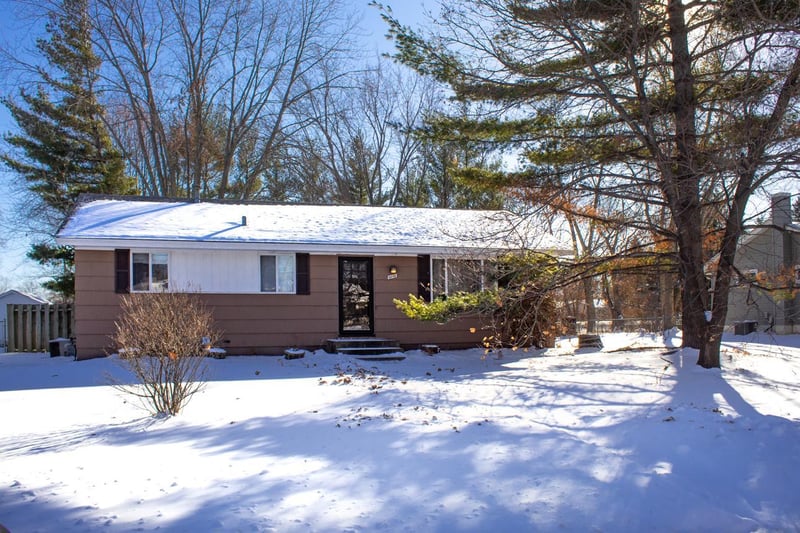 6640 168th St W, Lakeville, MN 55068