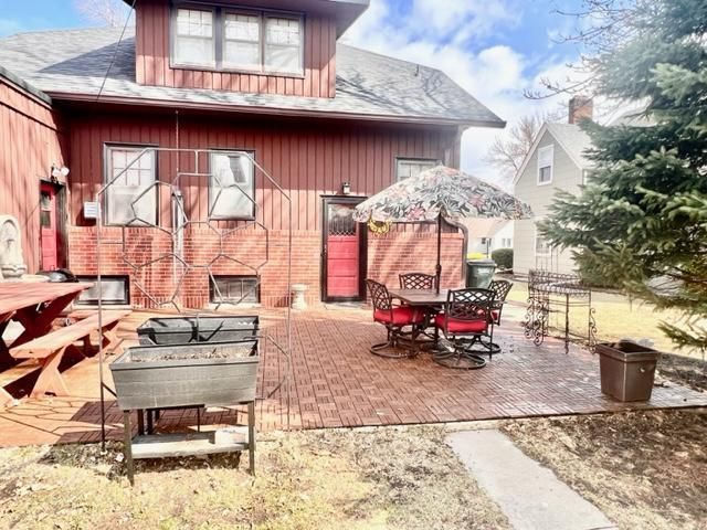 510 E 2nd St, Redwood Falls, MN 56283