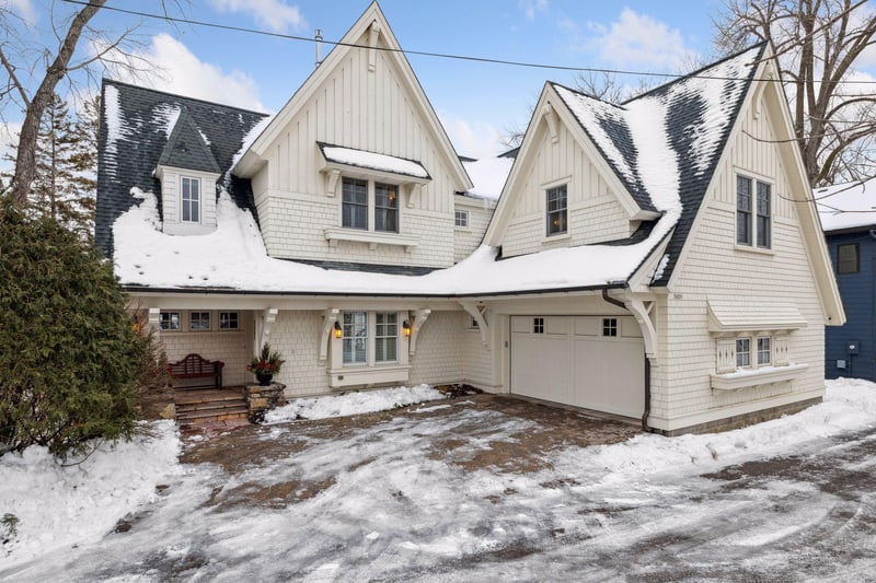 3605 N Shore Dr, Wayzata, MN 55391