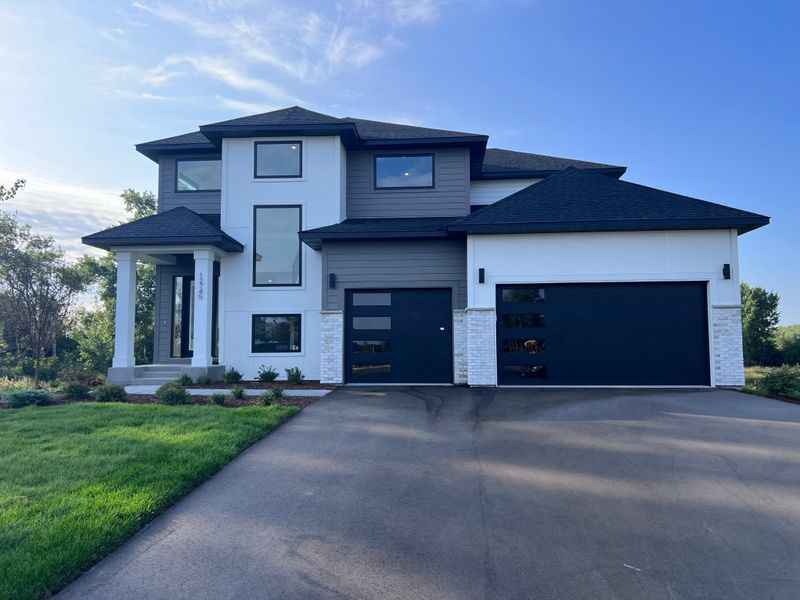 12745 Stutz Ct, Blaine, MN 55449