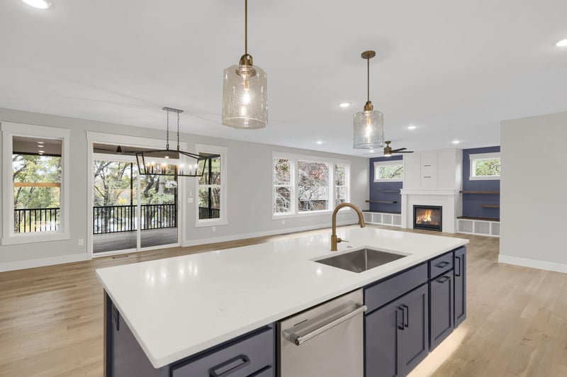 547 Red Pine Ln, Eagan, MN 55123