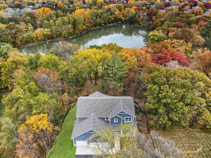 547 Red Pine Ln, Eagan, MN 55123