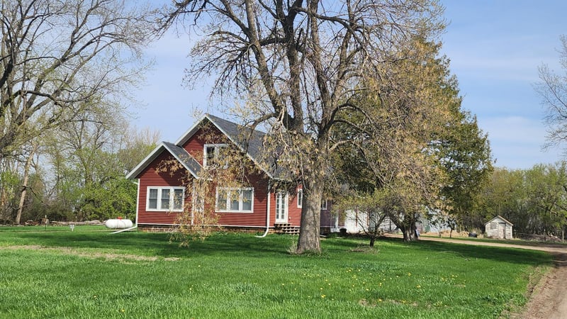 5065 80th St SE, Maynard, MN 56260