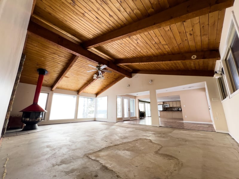 422 Old North Shore Rd, Two Harbors, MN 55616