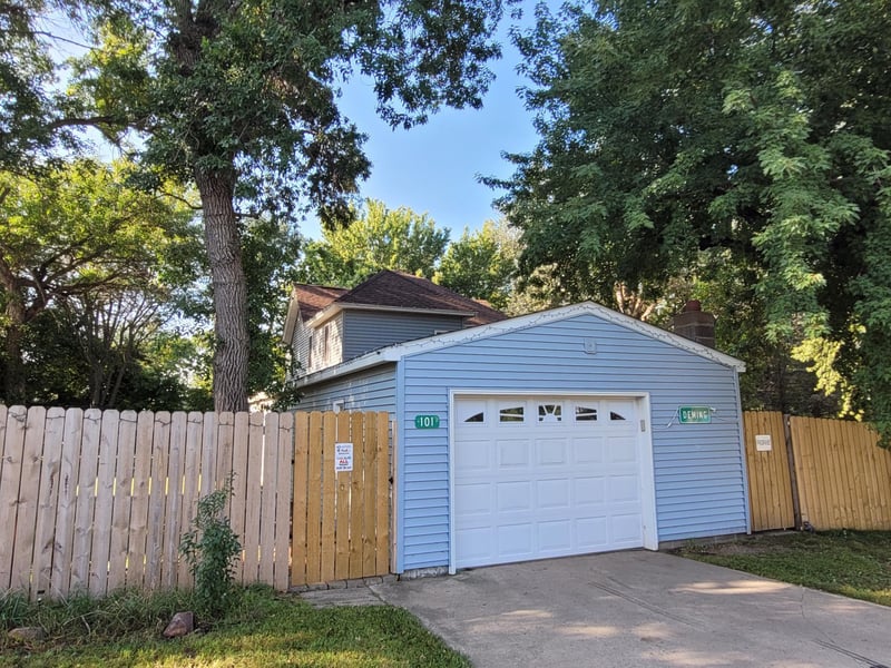 101 W 2nd St, Hardwick, MN 56134