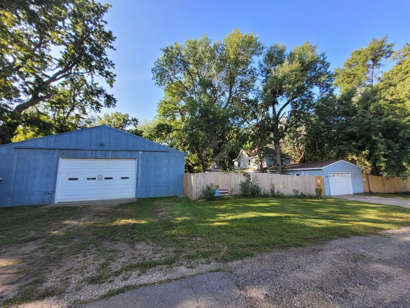 101 W 2nd St, Hardwick, MN 56134