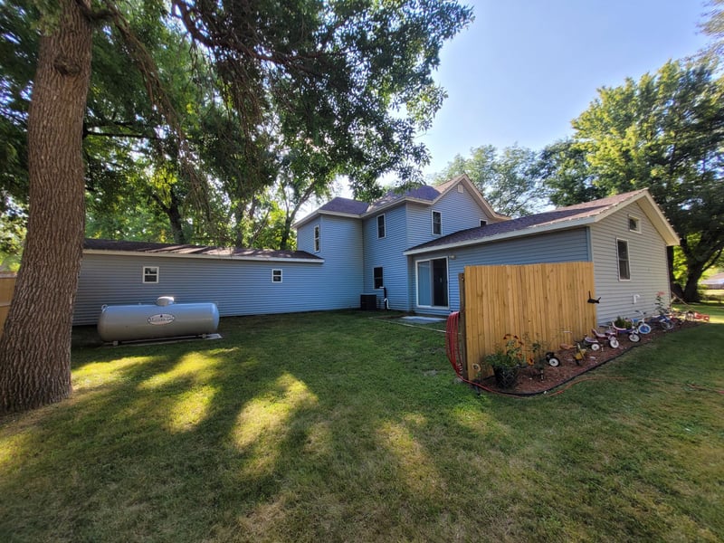 101 W 2nd St, Hardwick, MN 56134