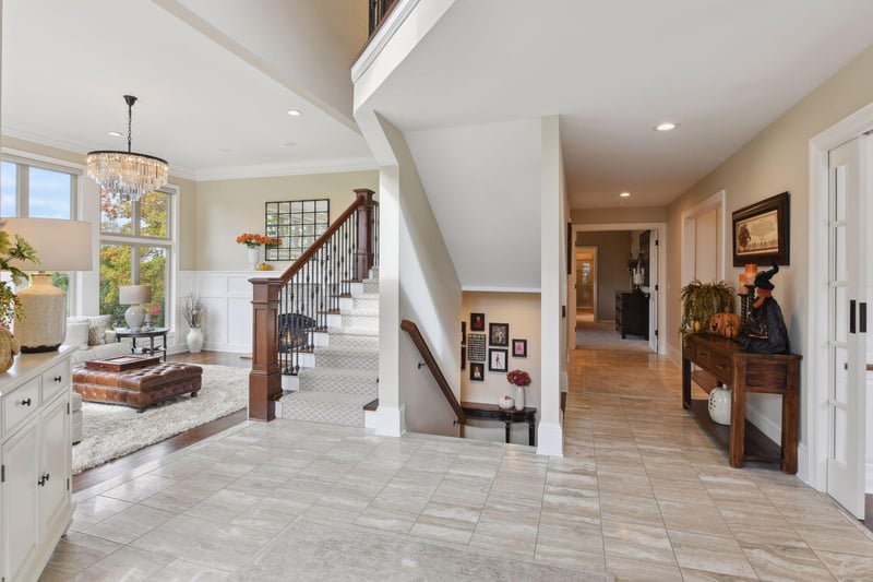 5004 Nob Hill Dr, Edina, MN 55439