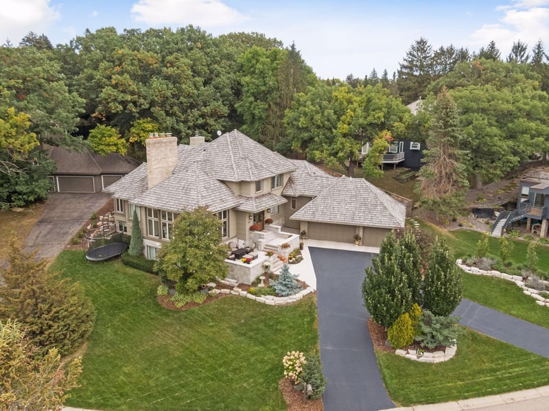 5004 Nob Hill Dr, Edina, MN 55439