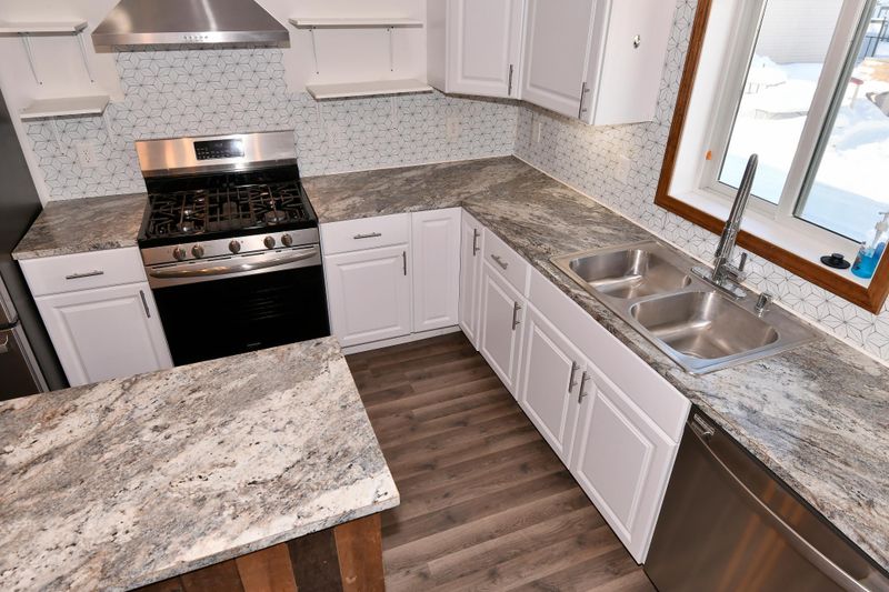 321 W Main St, Saint Clair, MN 56080