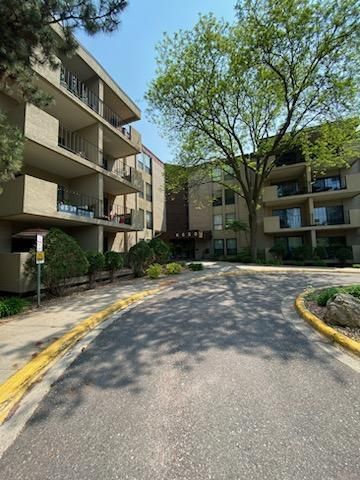 6650 Vernon Ave S #317, Edina, MN 55436