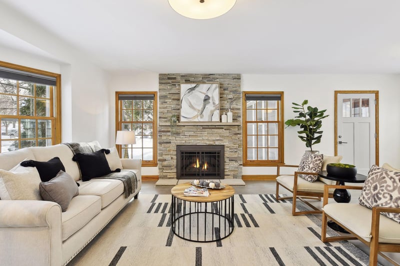 555 Mount Curve Blvd, Saint Paul, MN 55116