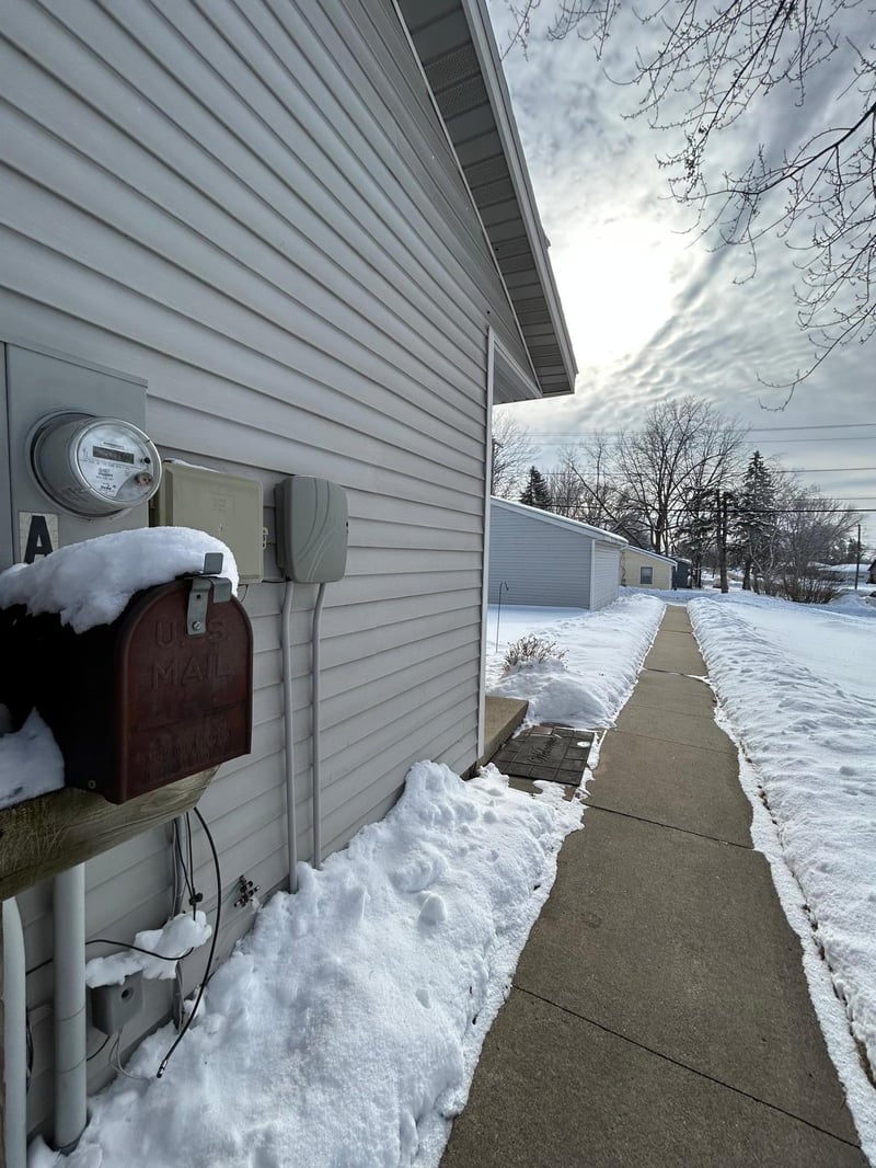 545 1st Ave SW #A, Plainview, MN 55964