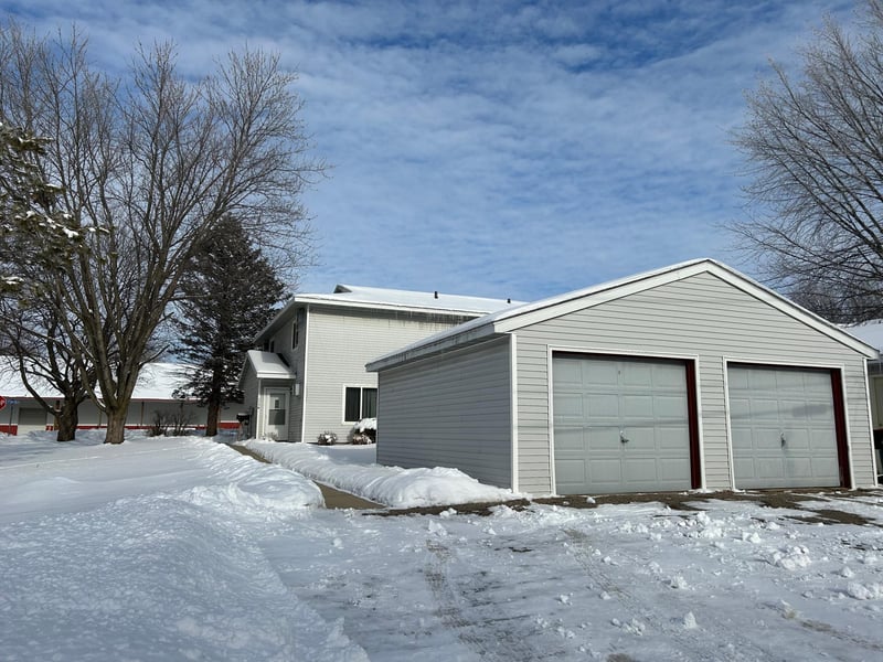 545 1st Ave SW #A, Plainview, MN 55964