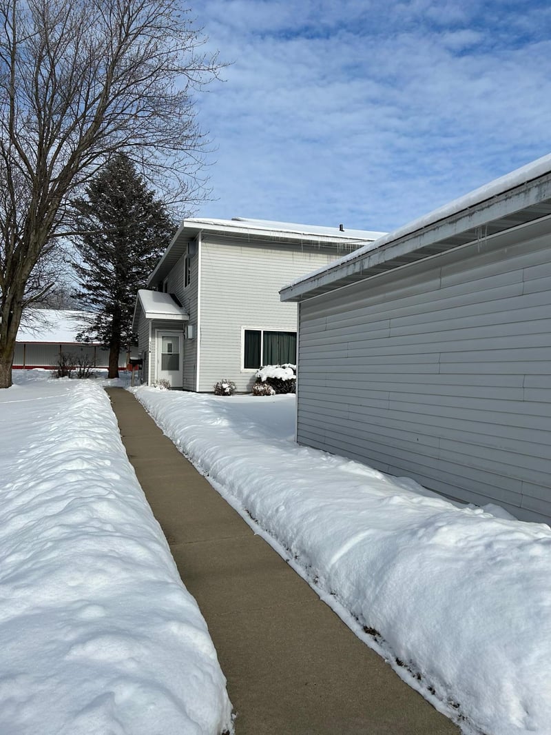 545 1st Ave SW #A, Plainview, MN 55964