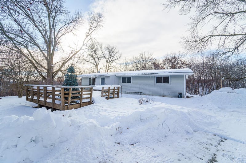 514 Cutler Hill Rd, Welch, MN 55089