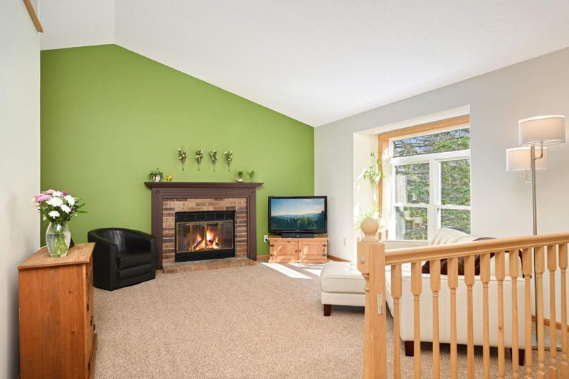 9483 Minnesota Ln N, Maple Grove, MN 55369