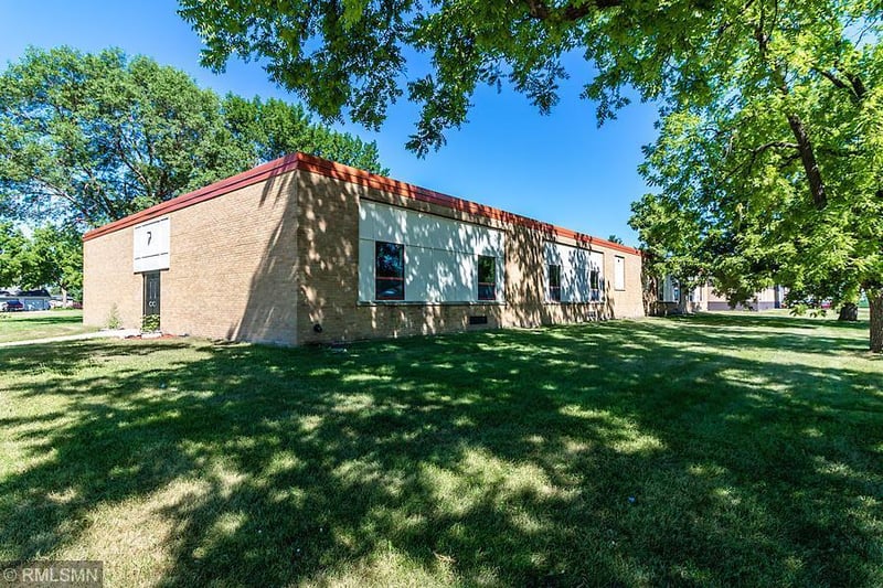 144 North St, Waldorf, MN 56091