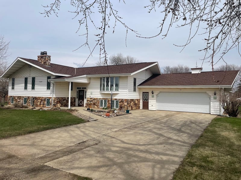 102 Johnsen Rd, Rushmore, MN 56168