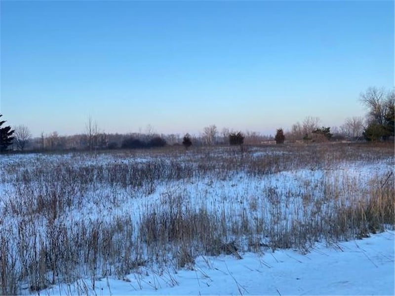 14384 W Freeway Dr, Columbus, MN 55025