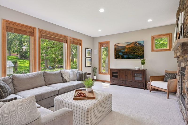 10413 W 34th Cir, Minnetonka, MN 55305