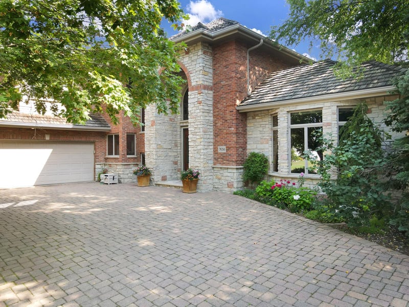 7658 S Bay Dr, Bloomington, MN 55438