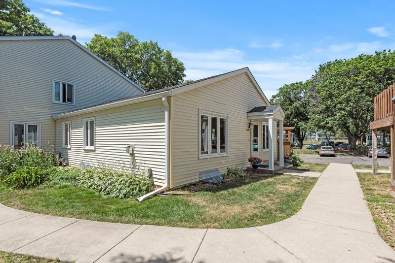 7340 Landau Dr, Bloomington, MN 55438