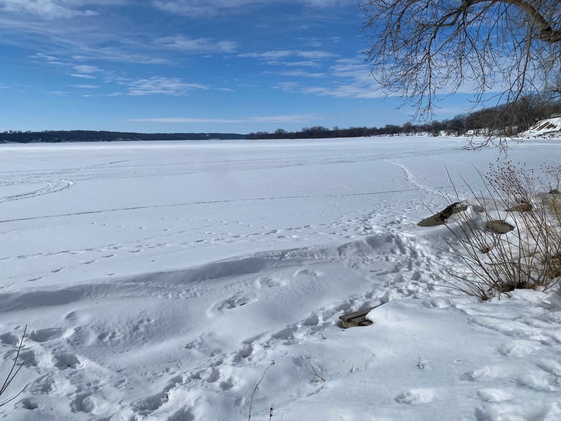 33894 Shady Oak Dr, Clinton, MN 56225