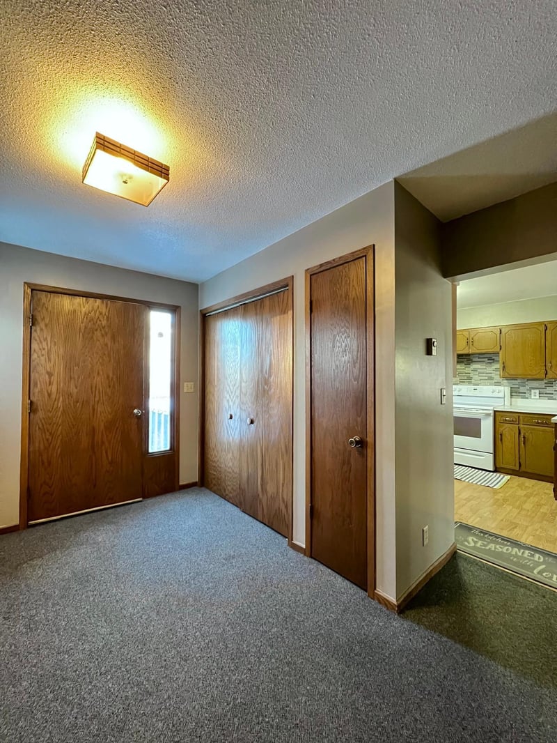 150 2nd St N, Middle River, MN 56737