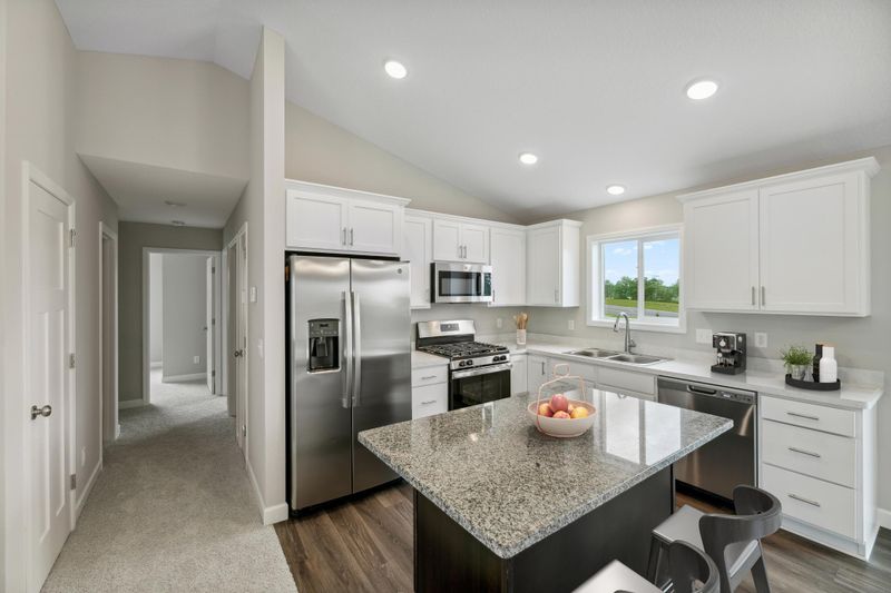 932 Emmy Ln, Hanover, MN 55341