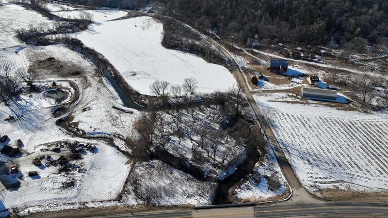 13002 Rooster Valley Rd, Spring Grove, MN 55974