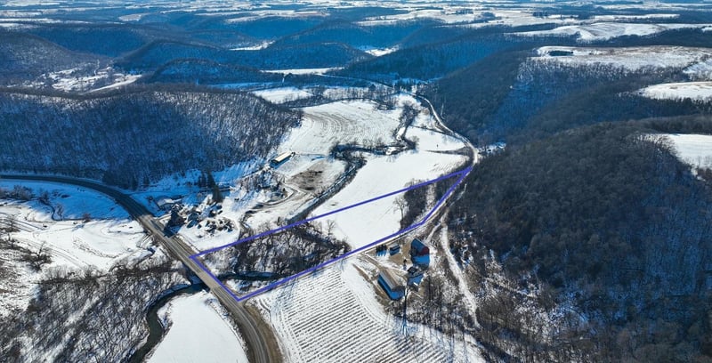 13002 Rooster Valley Rd, Spring Grove, MN 55974