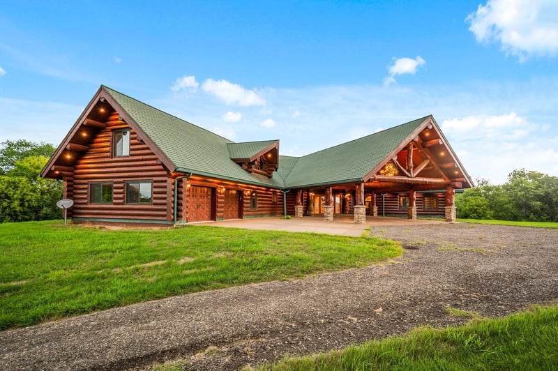16550 County Road 40, Carver, MN 55315