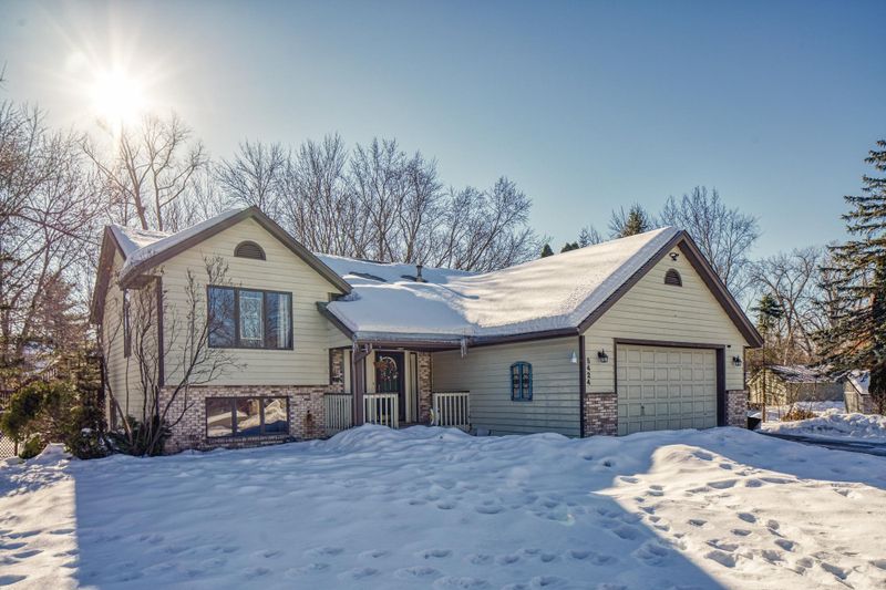 5424 Jefferson Ct, White Bear Twp, MN 55110