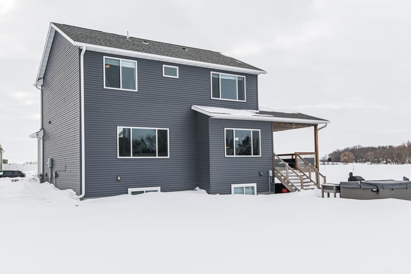 500 3rd St SE, Hayfield, MN 55940