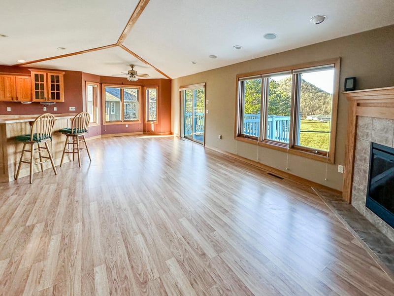 8695 Swan View Ln, Brownsville, MN 55919