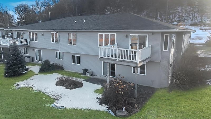 8695 Swan View Ln, Brownsville, MN 55919