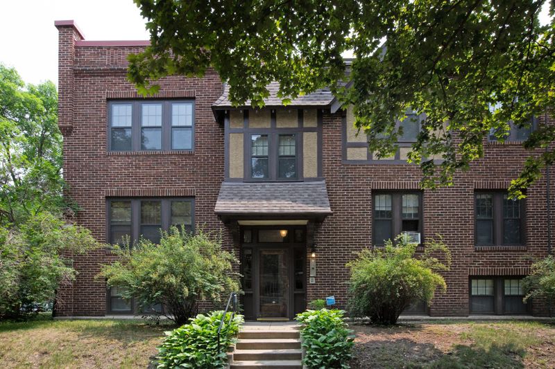 126 Victoria St S #3N, Saint Paul, MN 55105