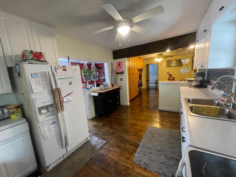 114 W Martin St, Lewisville, MN 56060