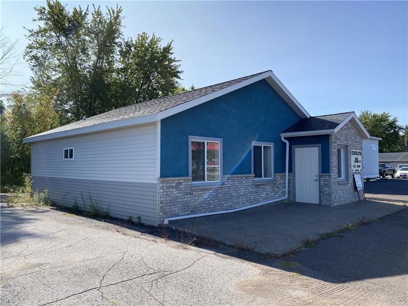 111 Arrowhead Ln, Moose Lake, MN 55767