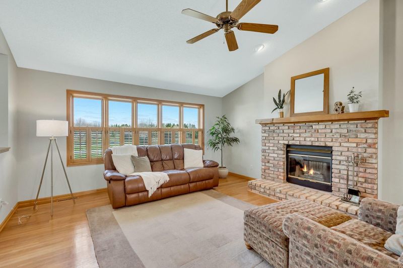 5078 Salem Ln, Loretto, MN 55357