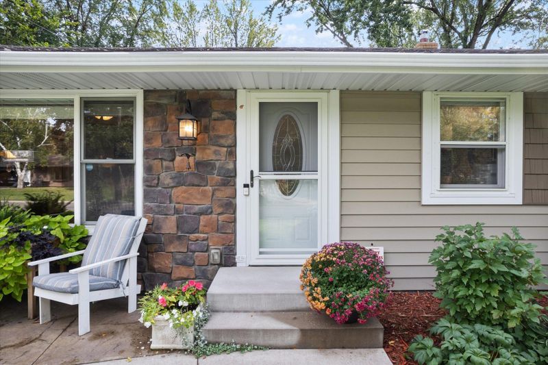 2294 Spruce Pl, White Bear Lake, MN 55110